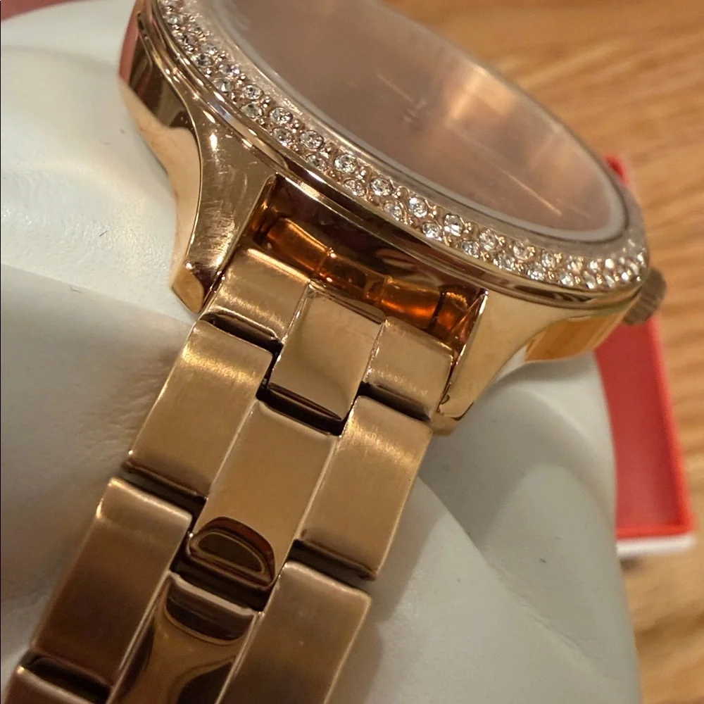 Caravelle New York Rose Gold Crystal Face Women’s Watch brand new retail $120
